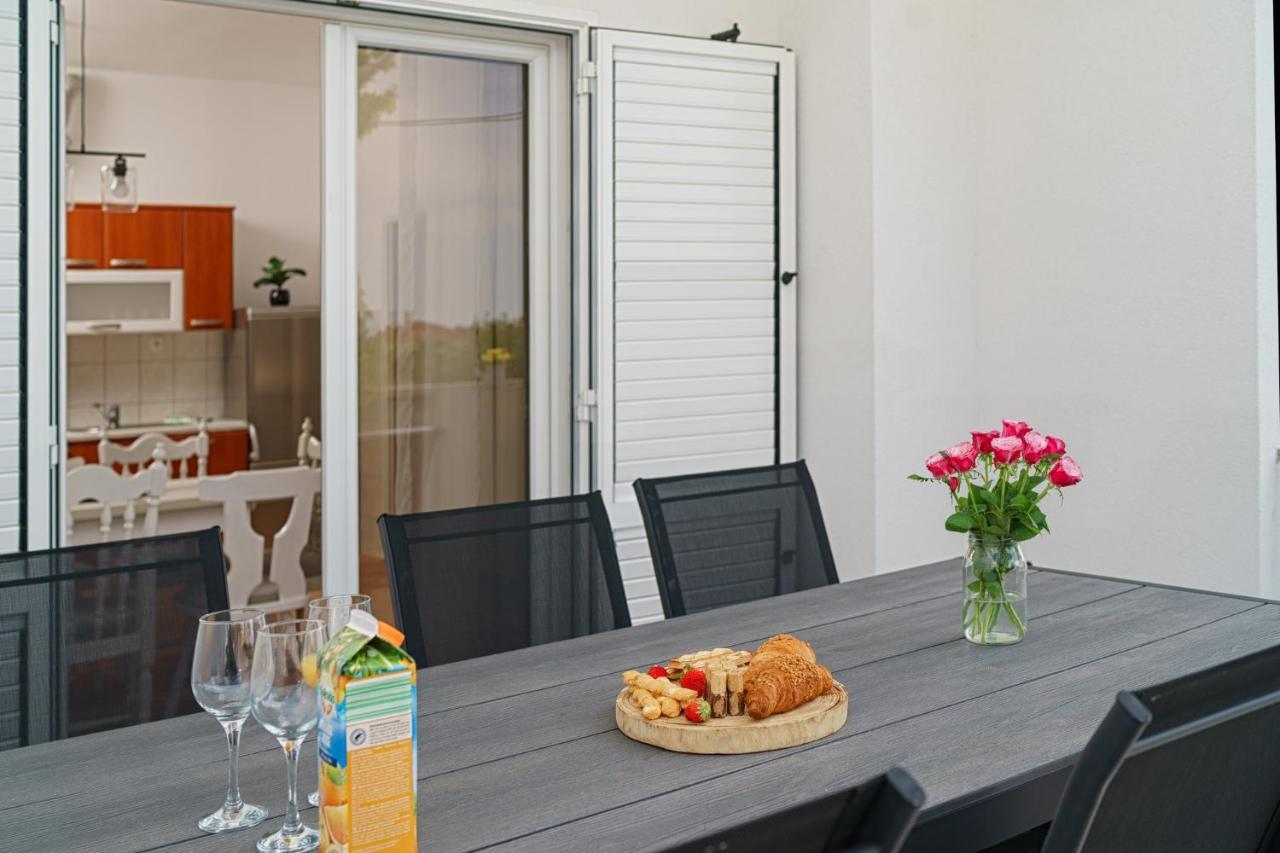 Apartman Rusula Vodice Kültér fotó